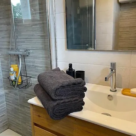 Depaysement Pres De Verneuil Appartamento Balines